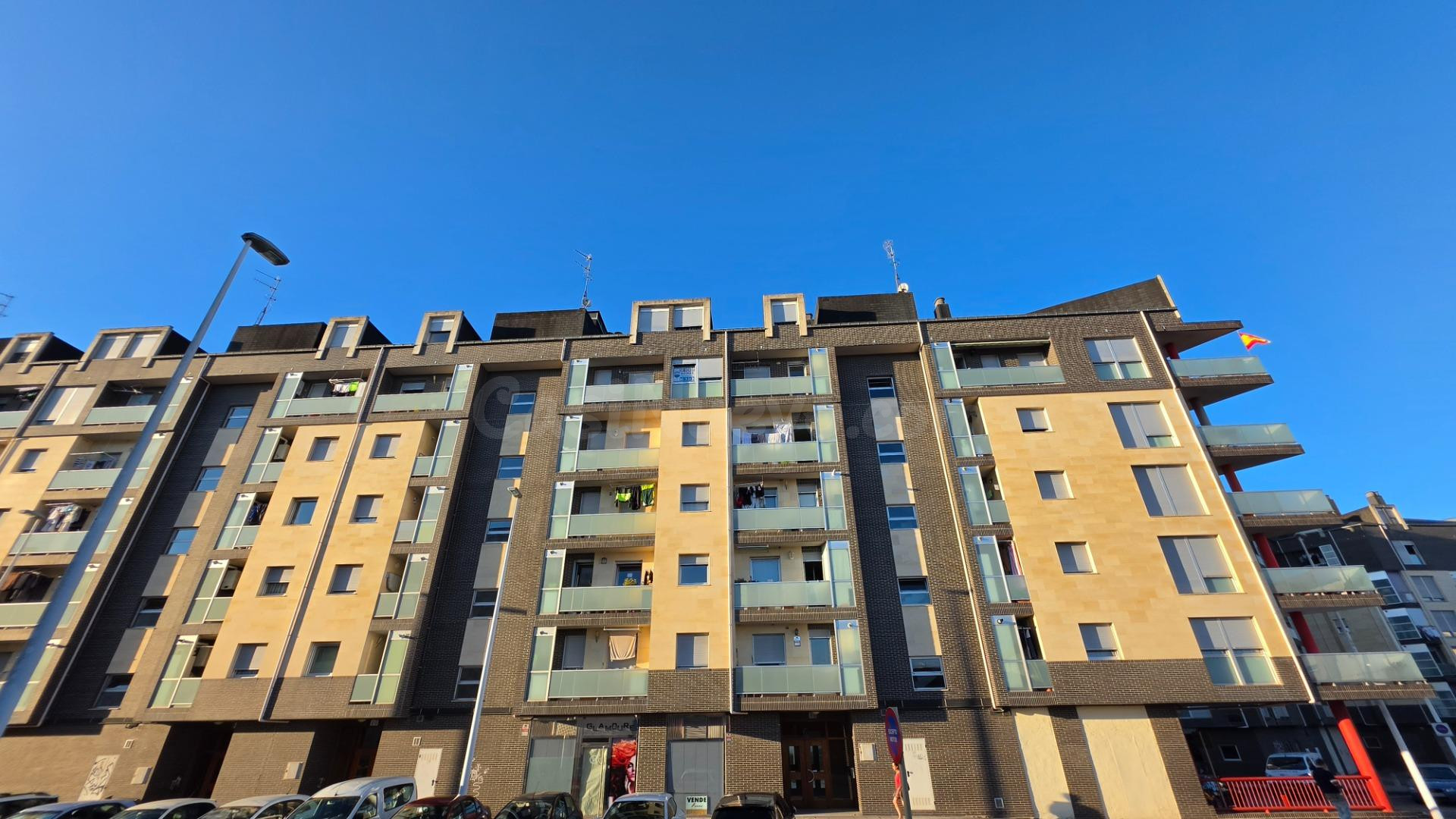 ☀️ Luminoso Dúplex con Balcón y Vistas Panorámicas en San Lo