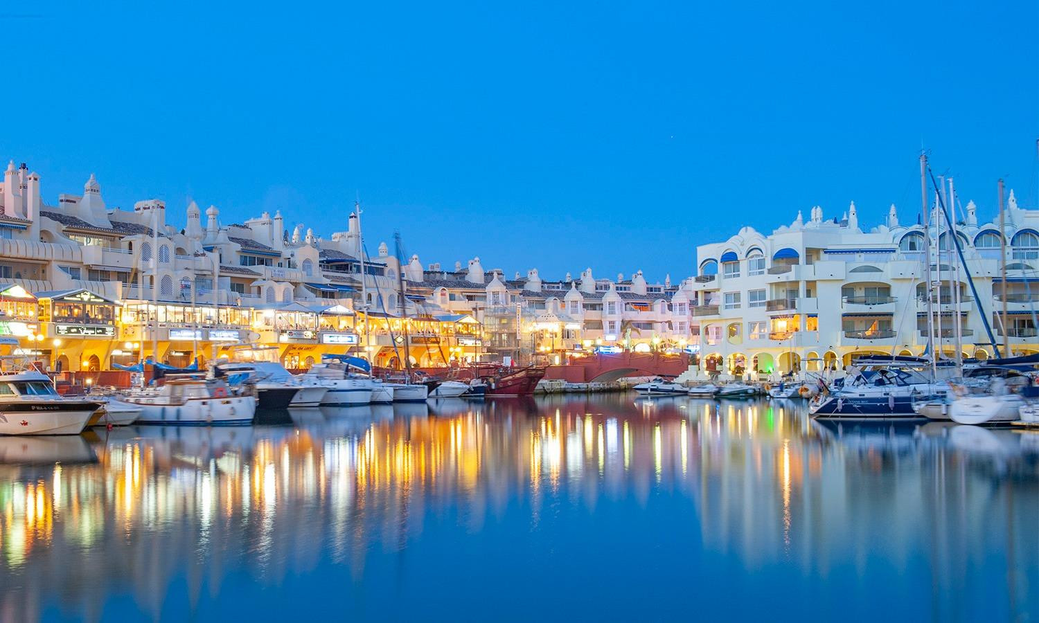 Ático dúplex con vistas en Puerto Marina – Benalmádena - foto 2