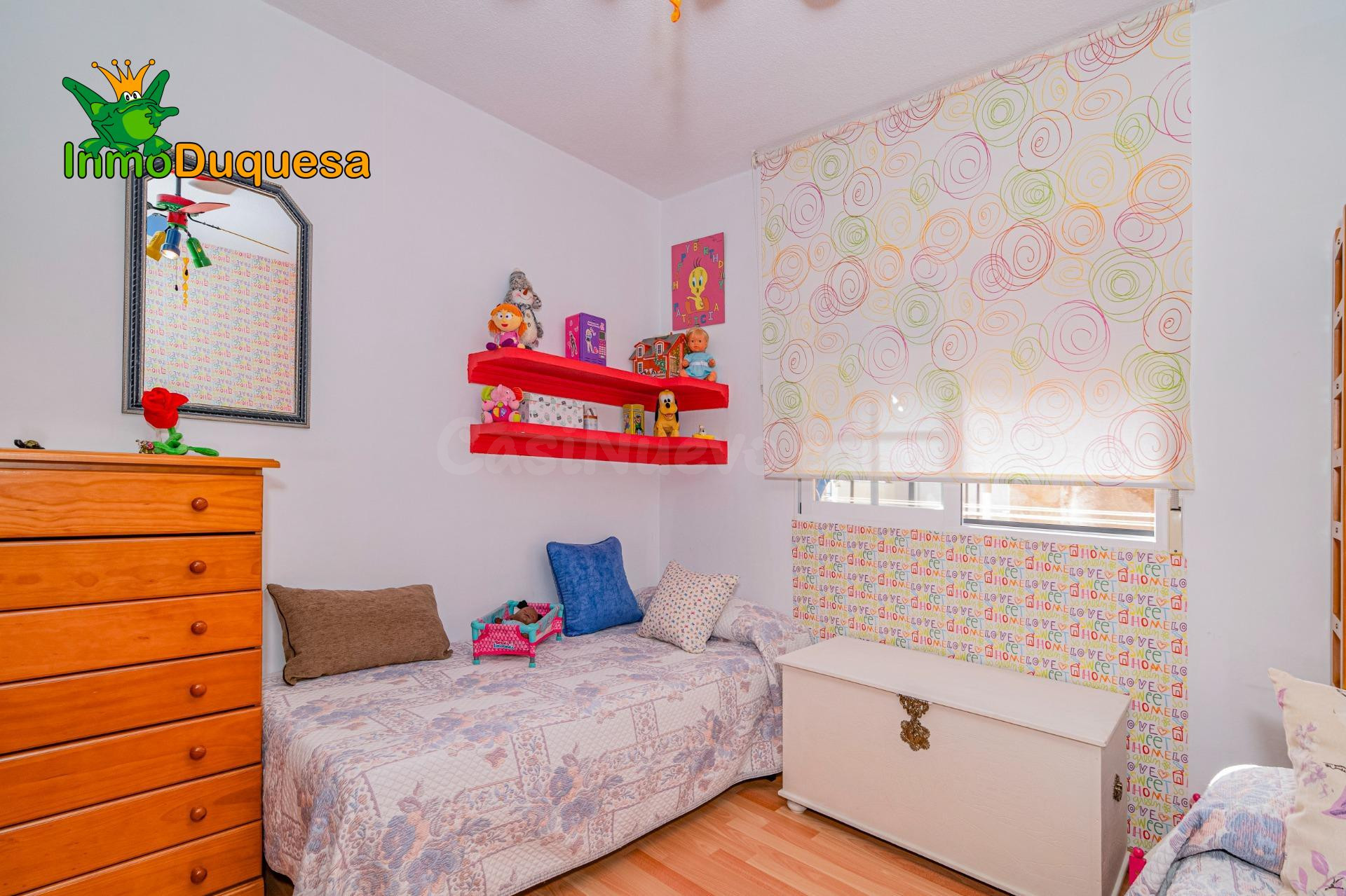 Piso de 3 Dorm. con calefacción en el centro de La Zubia. Pl - foto 5