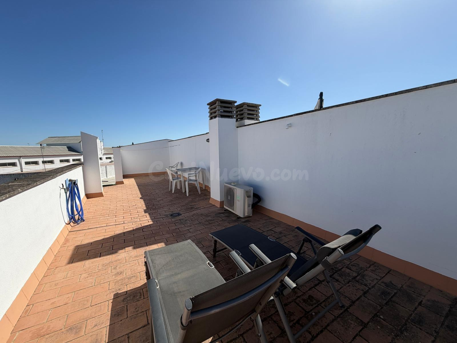 APARTAMENTO -ADOSADO CON GARAJE Y TRASTERO, CON VISTAS AL MA - foto 3