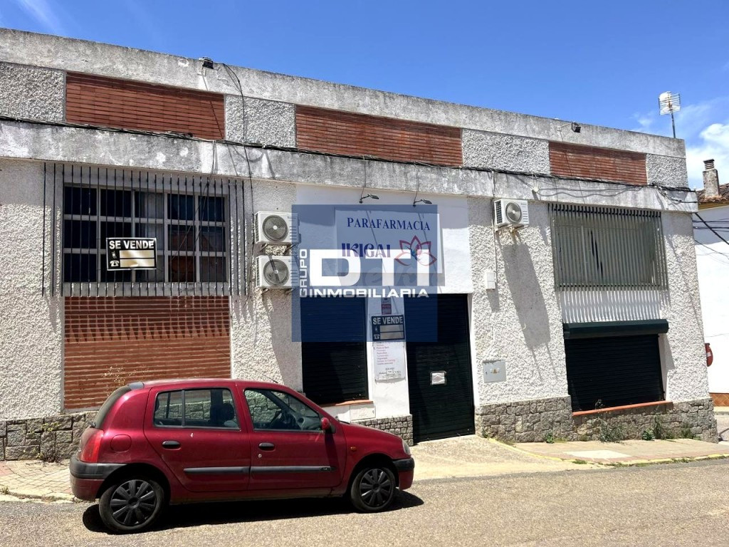 LOCAL-NAVE COMERCIAL EN VENTA EN CORTEGANA – 327 M² ÚTILES - foto 2