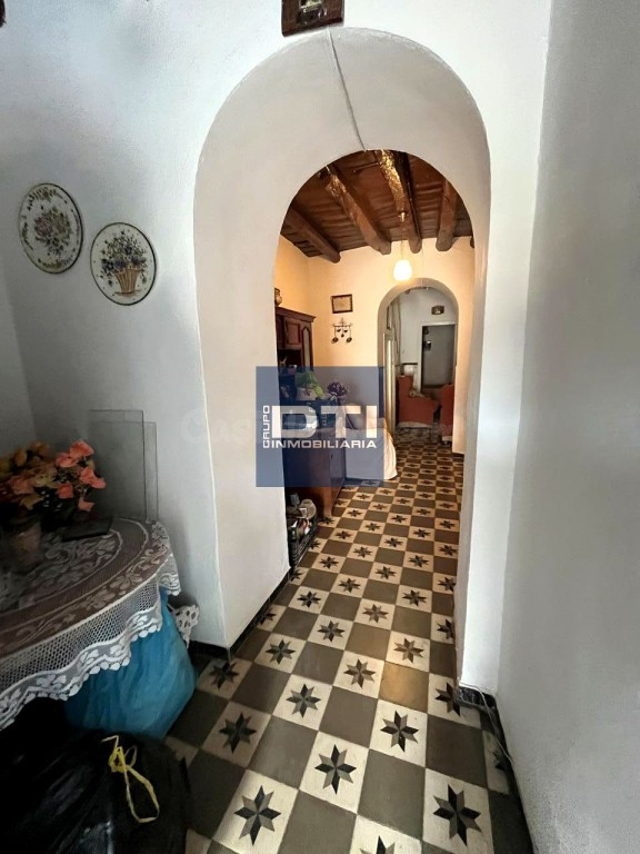CASA EN EL CENTRO DE ARACENA DE 3 DORMITORIOS Y VISTAS A LA  - foto 2