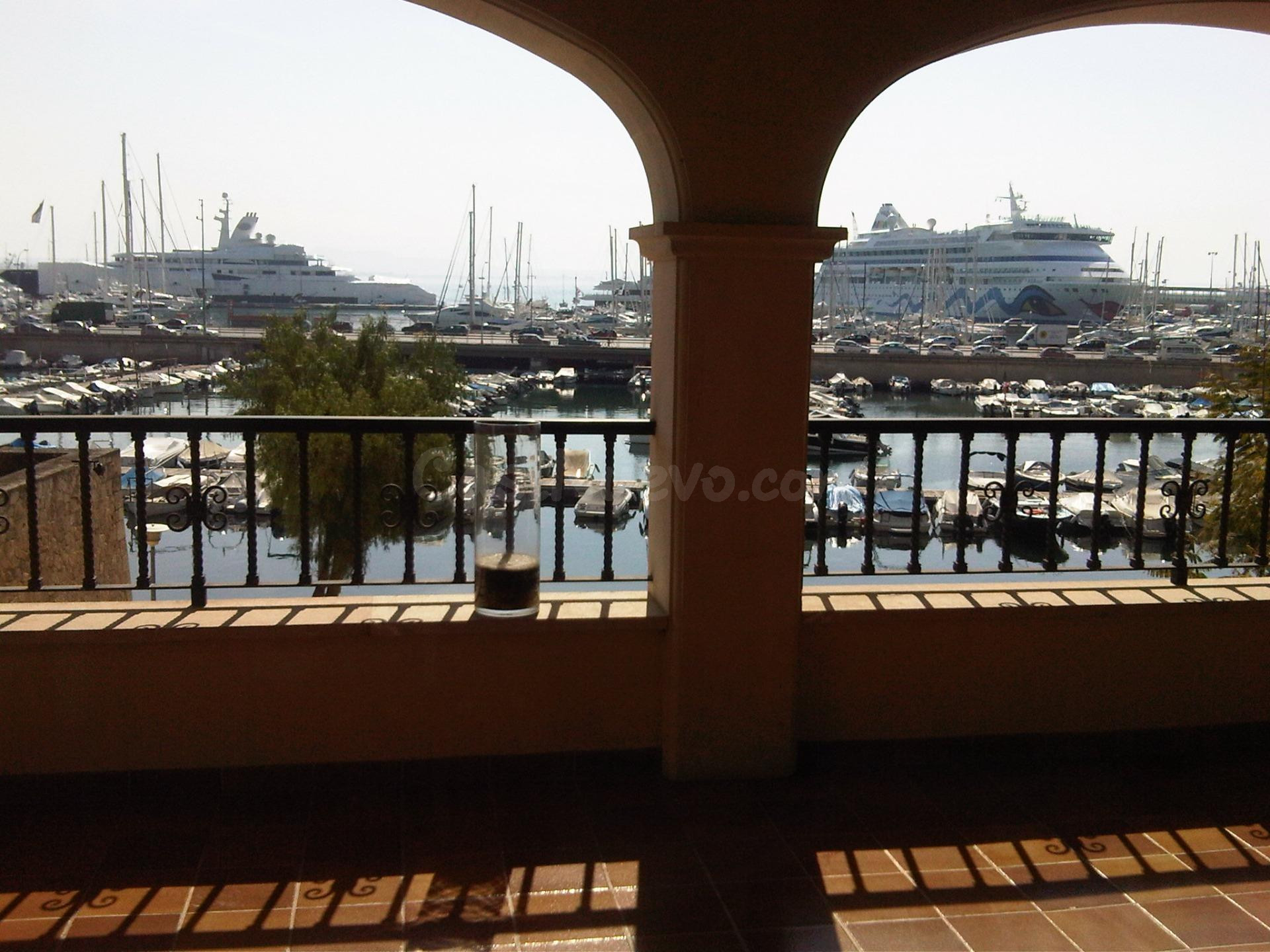 PISO CON GRAN TERRZA Y PISCINA EN CAN BARBARA - PASEO MARITIMO