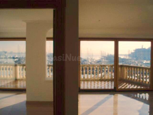 PISO CON GRAN TERRZA Y PISCINA EN CAN BARBARA - PASEO MARITI - foto 2