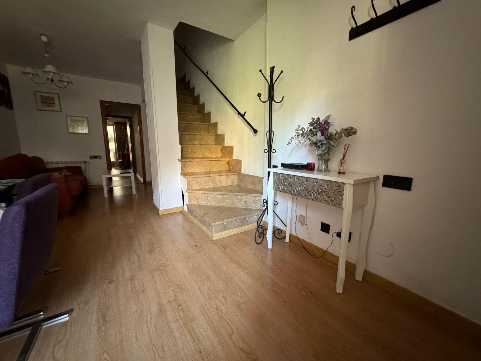 PERFECTO DUPLEX EN EL CARMEN,178K PRECIO FINAL SIN PLAZA DE  - foto 3
