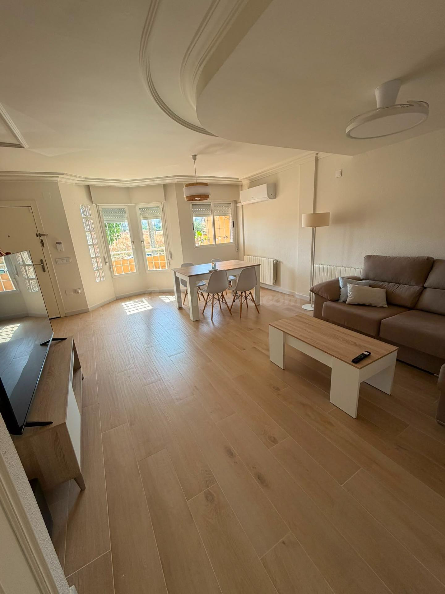 BONITO DUPLEX EN SAN JOSE DE LA VEGA