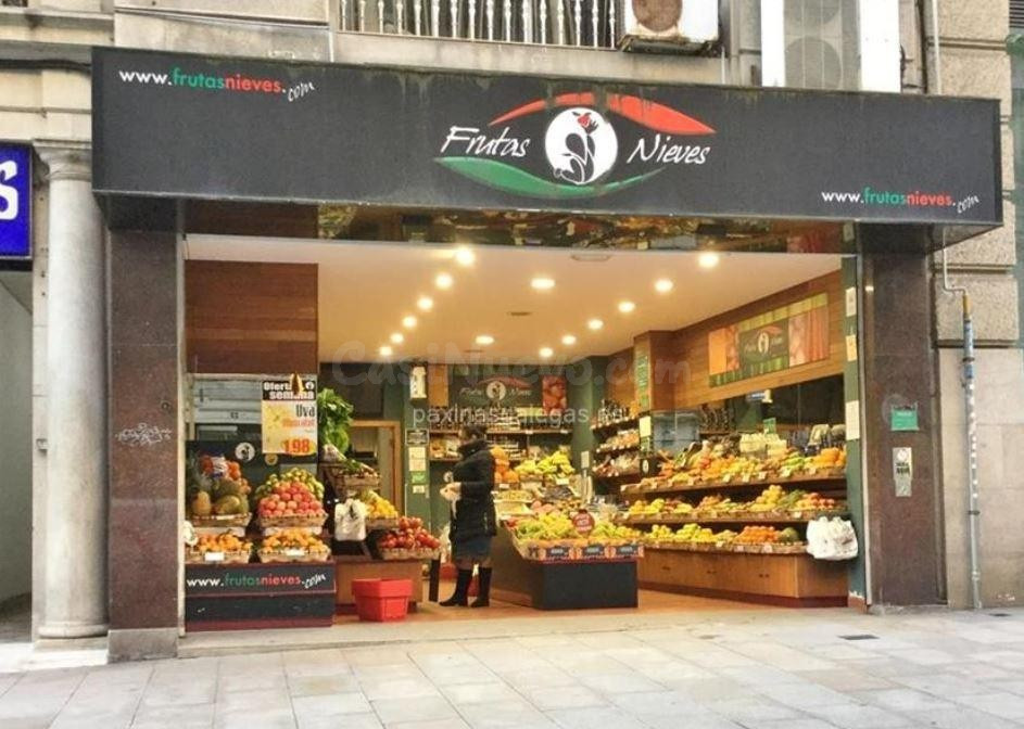 Local comercial en alquiler en Rúa Marqués de Valladares, Vi