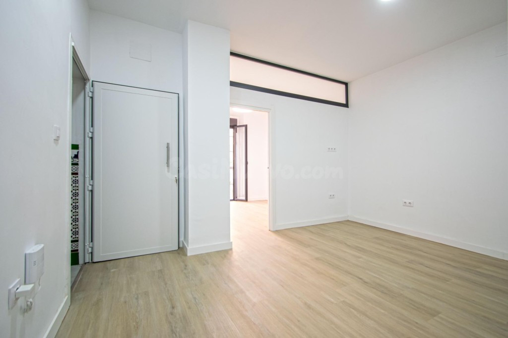 Edificio en venta en Calle Adolfo Cuellar junto a calle Zara - foto 3