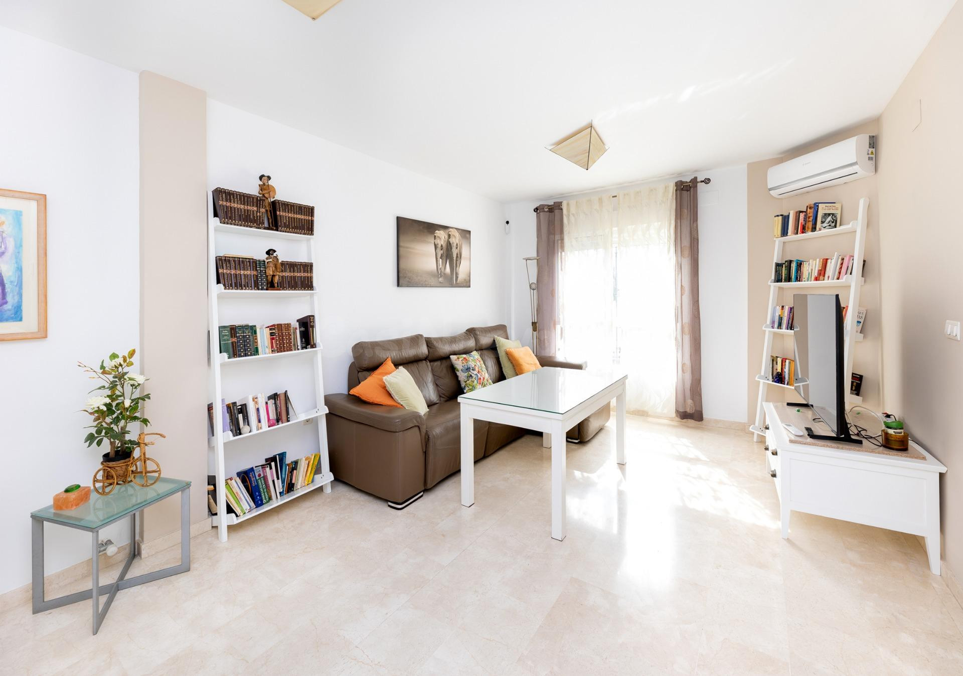 Vivienda unifamiliar reformada en Alhendín - foto 2