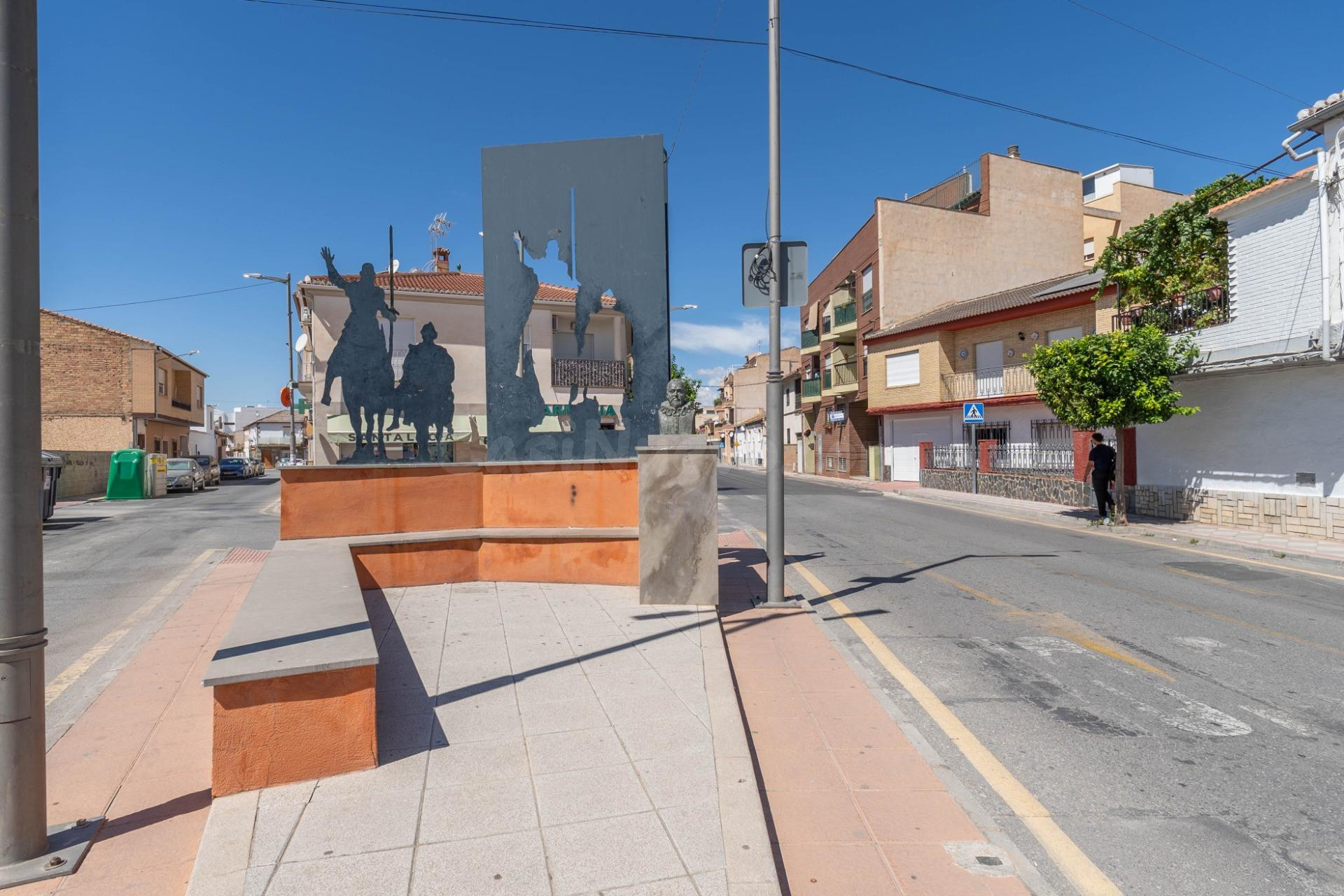 Piso en Churriana de la Vega (Granada) con plaza de garaje y trastero