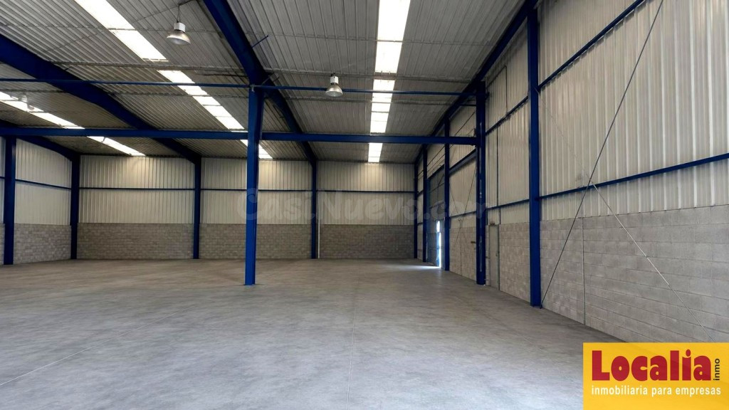 Venta de Nave multifuncional con campa en Burgos - foto 5