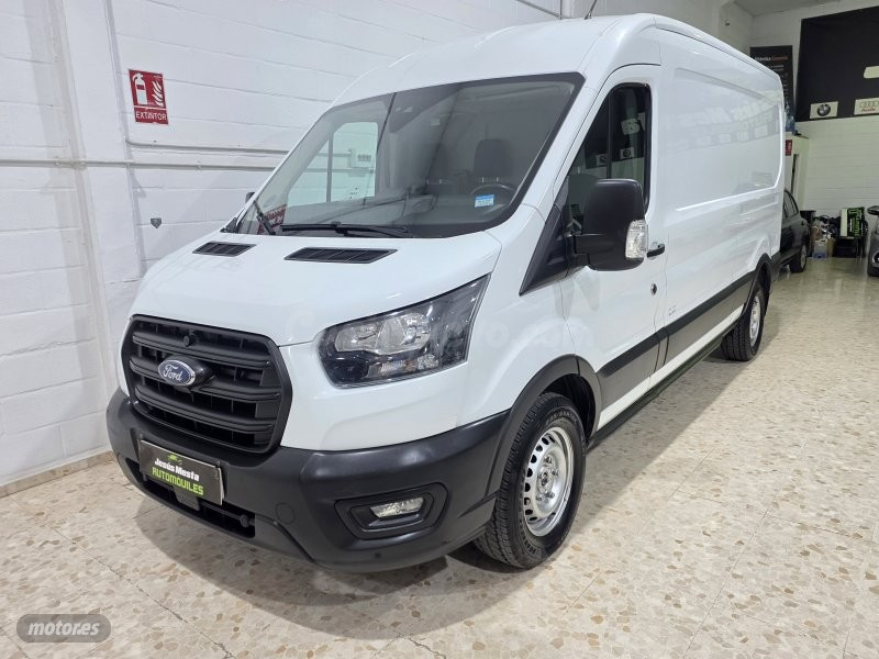 Ford Transit en Sevilla: Furgoneta robusta y equipada