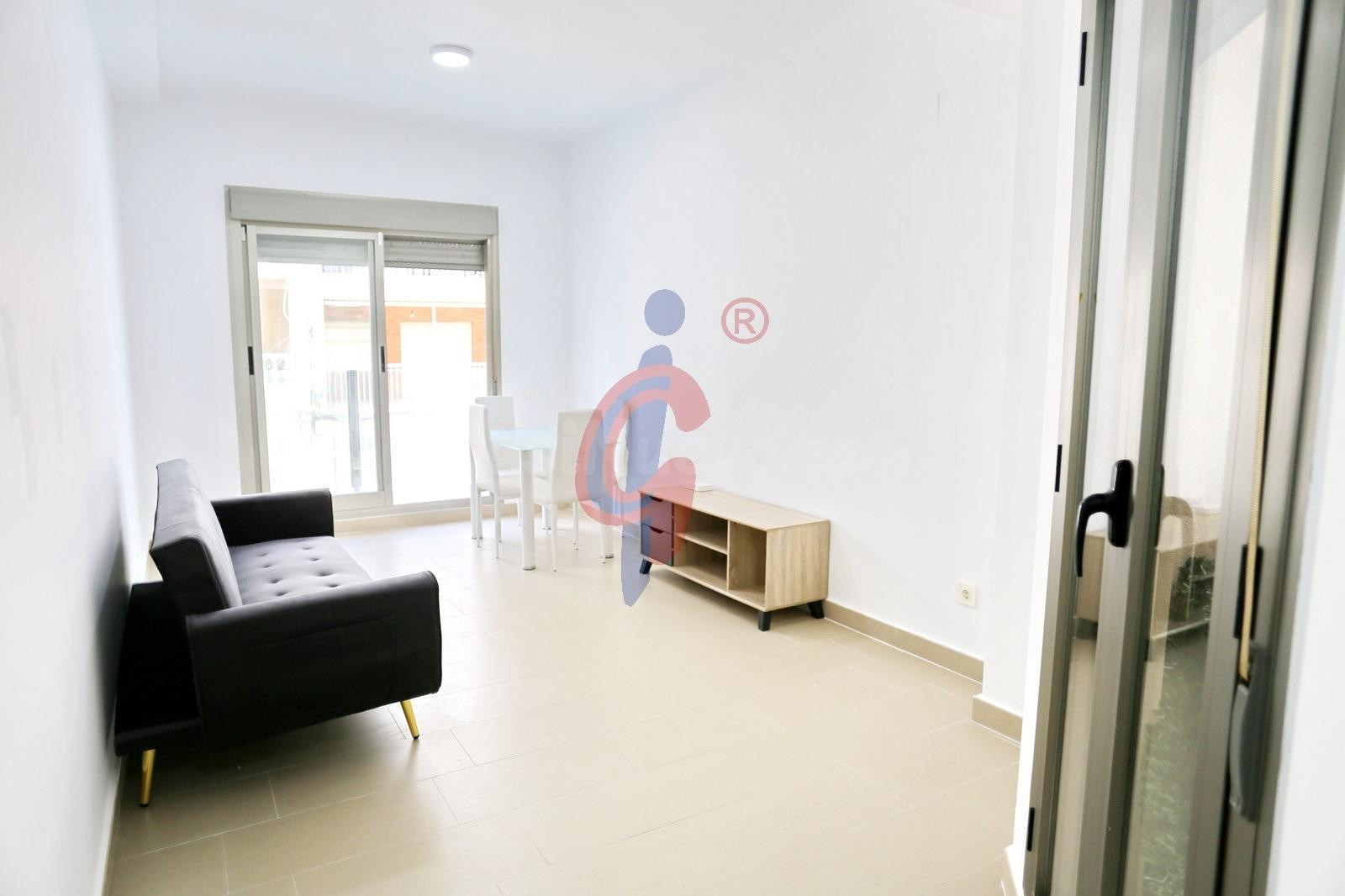 Apartamento con garaje a escasos metros de la playa en Guardamar del Segura