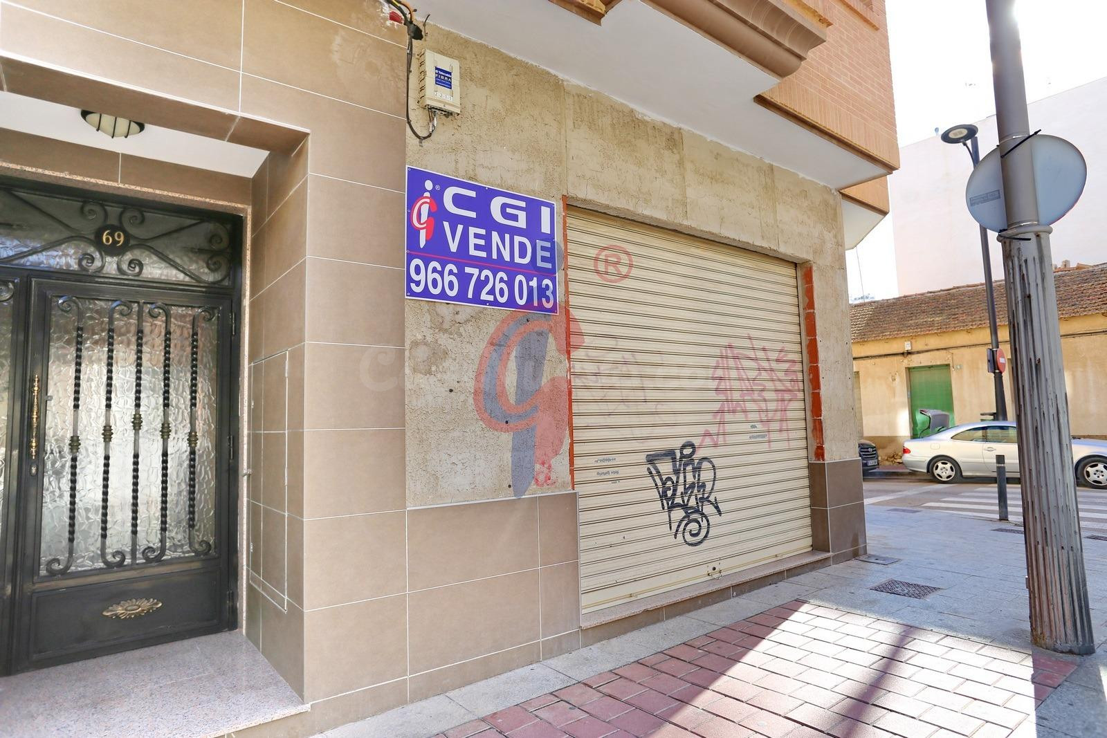 ¡Local en venta en Guardamar del Segura! - foto 4