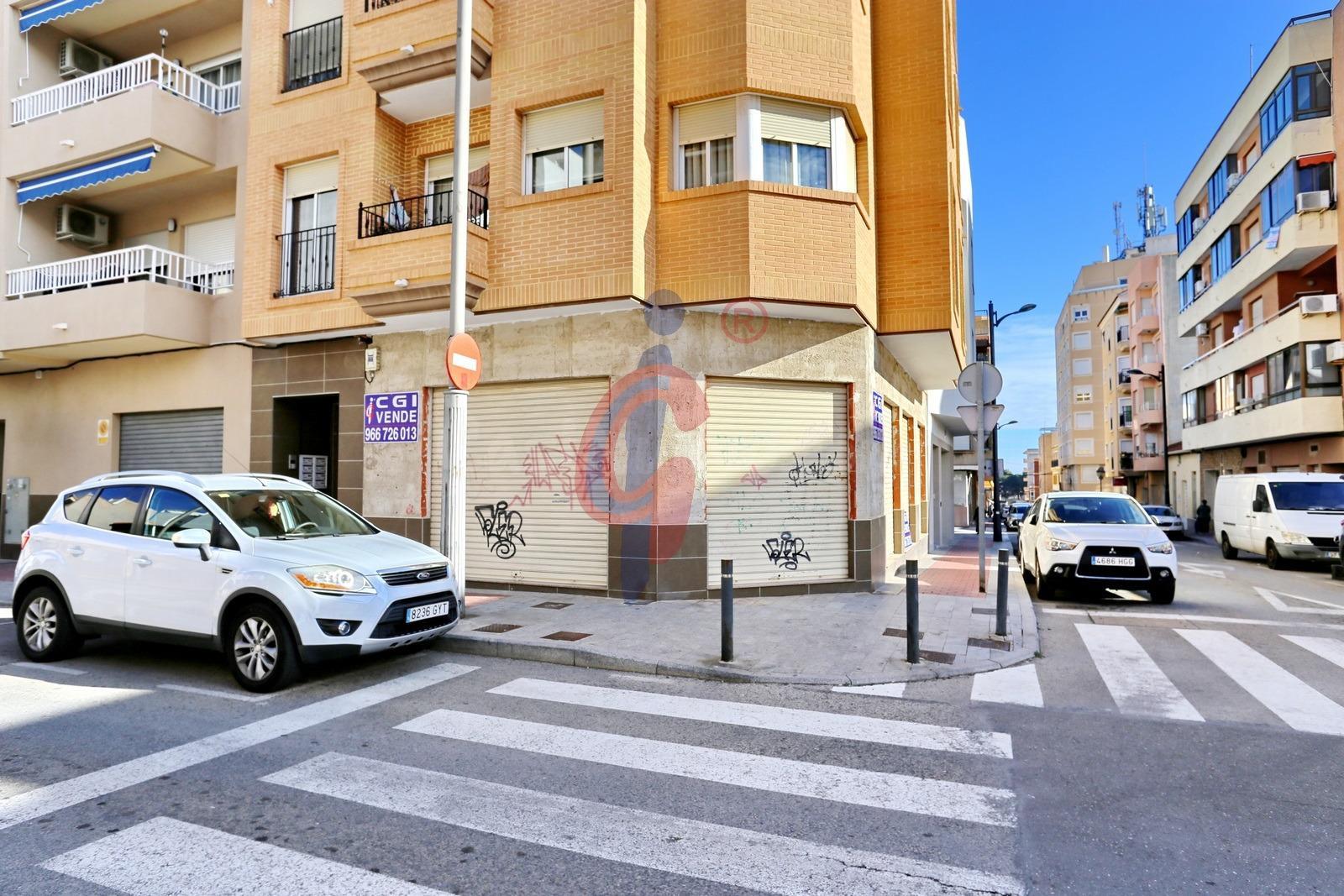 ¡Local en venta en Guardamar del Segura! - foto 5