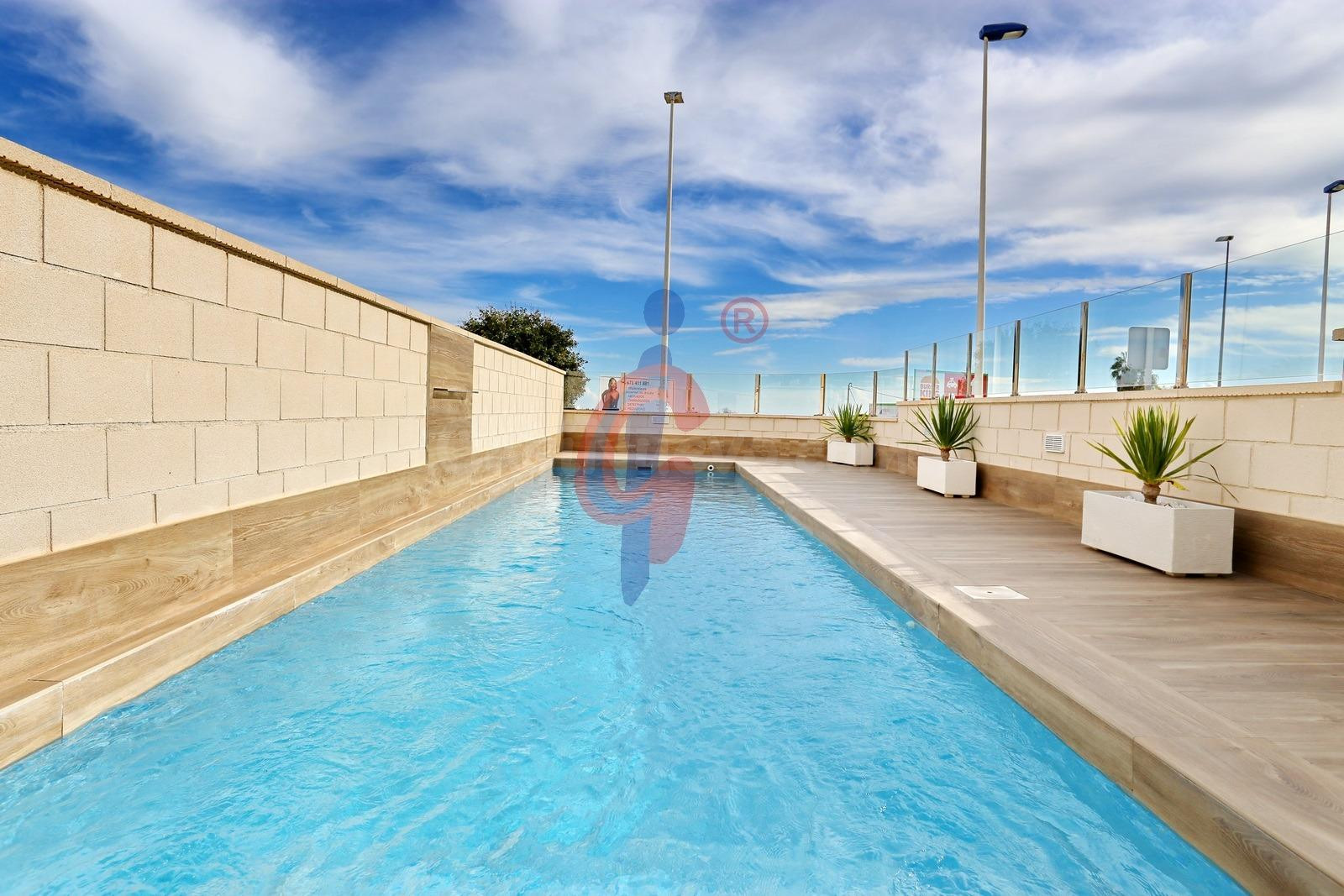¡Chalet adosado en venta de cuatro plantas en Guardamar Hill - foto 4