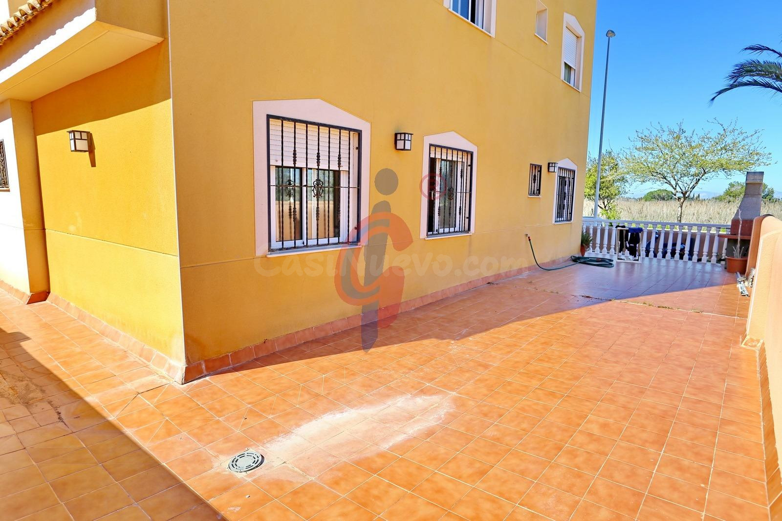 ¡Excelente planta baja en venta en el SUP-7 de Guardamar del - foto 4