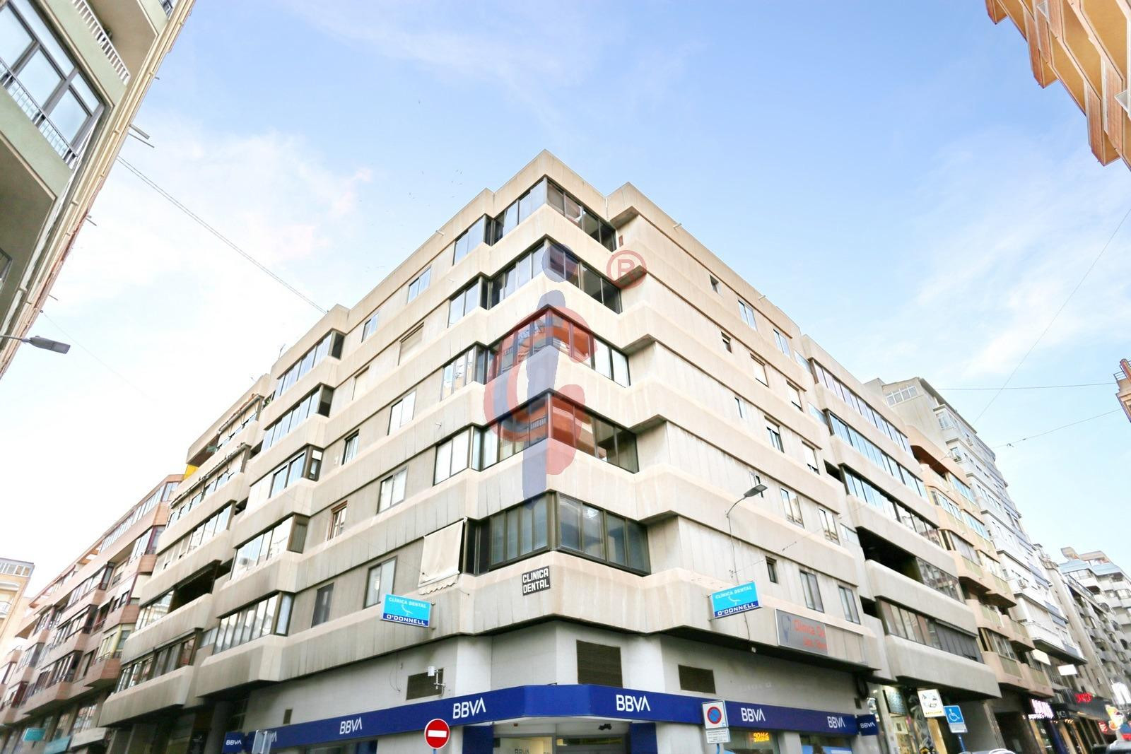 Vivienda de tres dormitorios al lado del Corte Inglés de Alicante