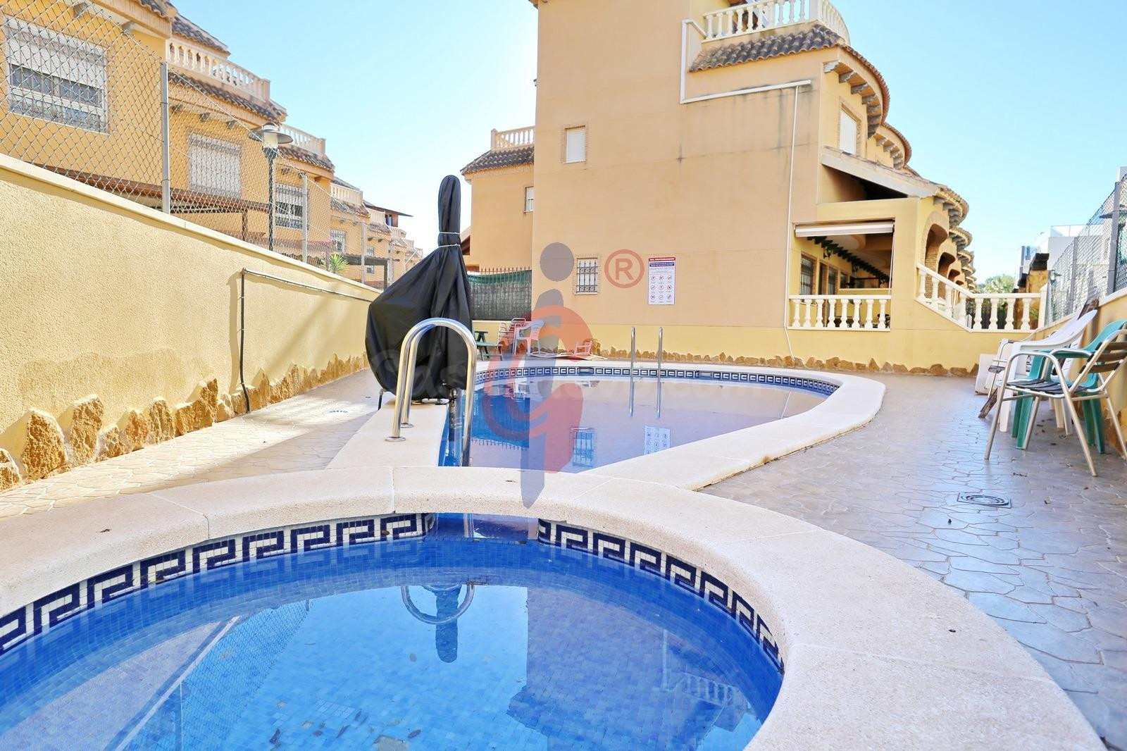 ¡Adosado en venta en Los Estaños, Guardamar del Segura! - foto 4