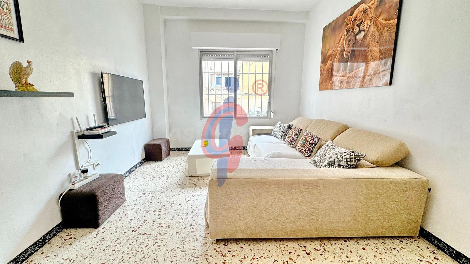 ¡Bajo en venta en Guardamar del Segura al lado del Palacio de la Música!