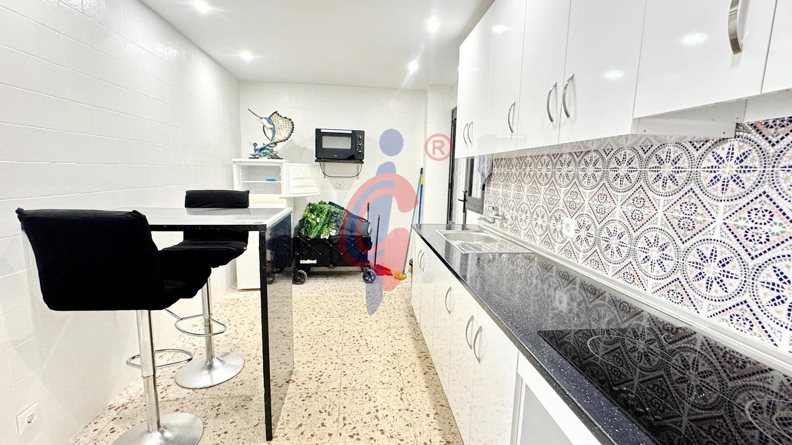 ¡Bajo en venta en Guardamar del Segura al lado del Palacio d - foto 5