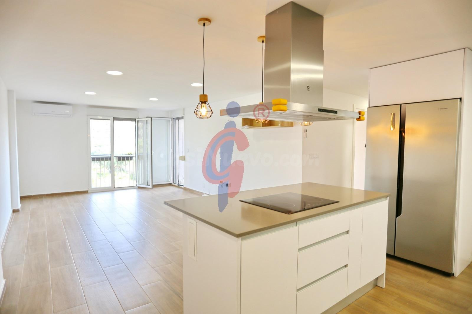 ¡Piso completamente reformado a 200 metros de la playa! - foto 4