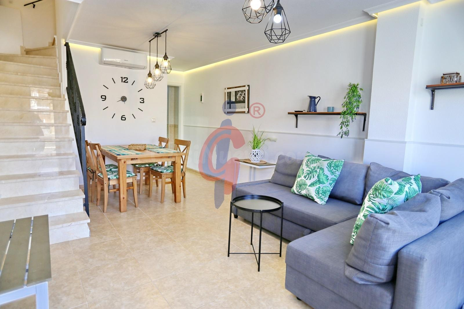 ¡Increíble oportunidad!: bungalow adosado con garaje en La M - foto 3