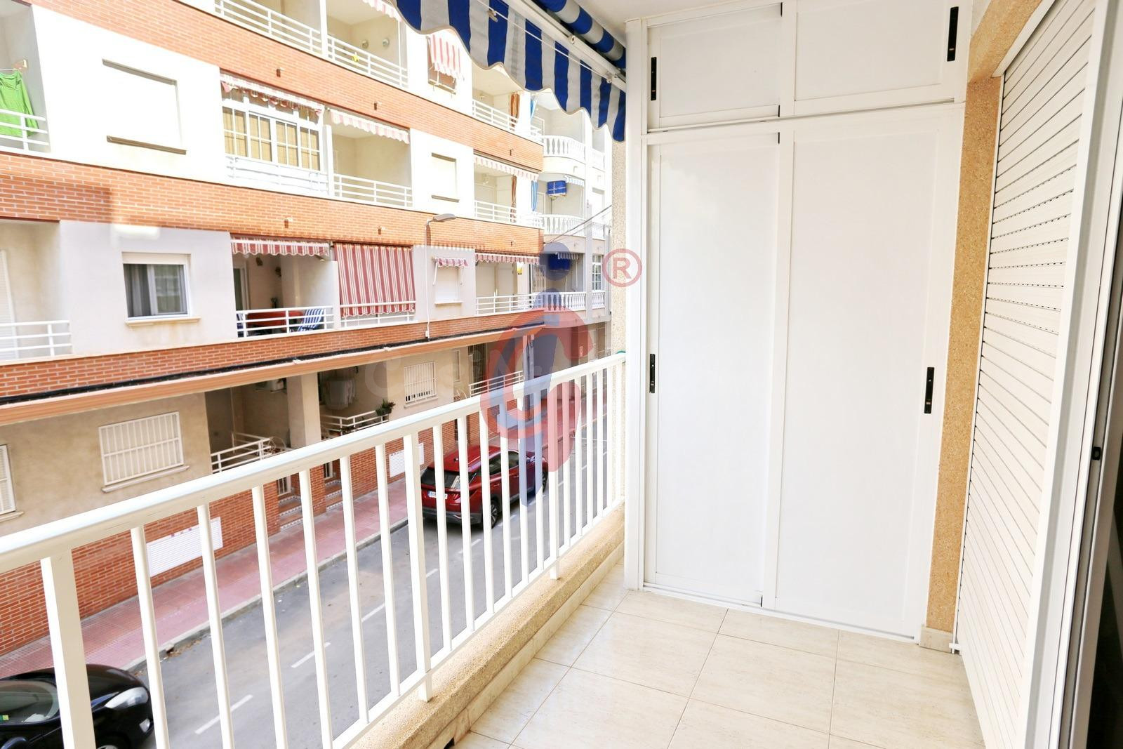 Apartamento de dos dormitorios con trastero en venta en Las  - foto 5