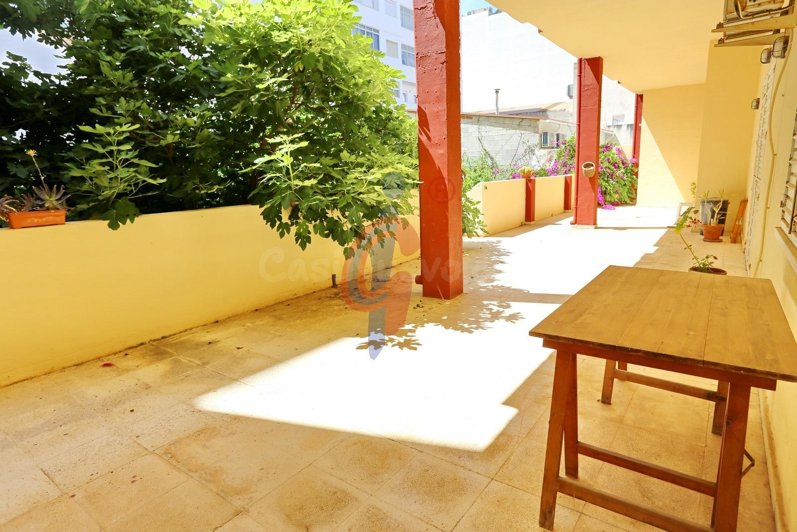 ¡Local comercial en venta en Guardamar del Segura!