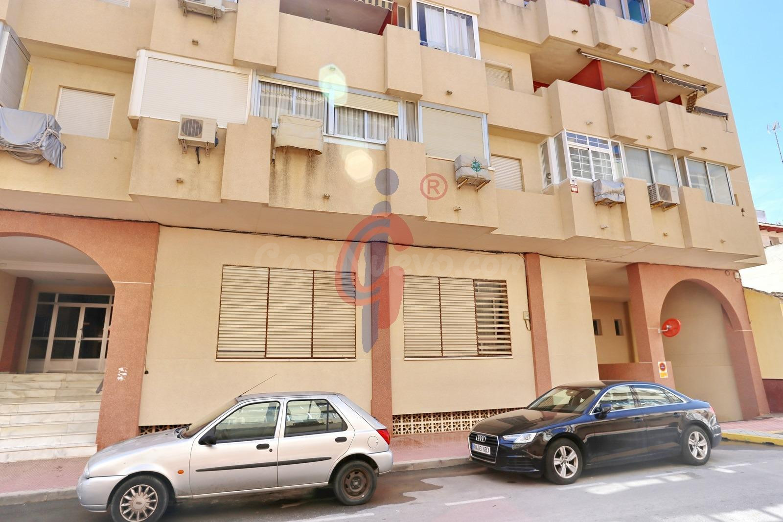 ¡Local comercial en venta en Guardamar del Segura! - foto 4