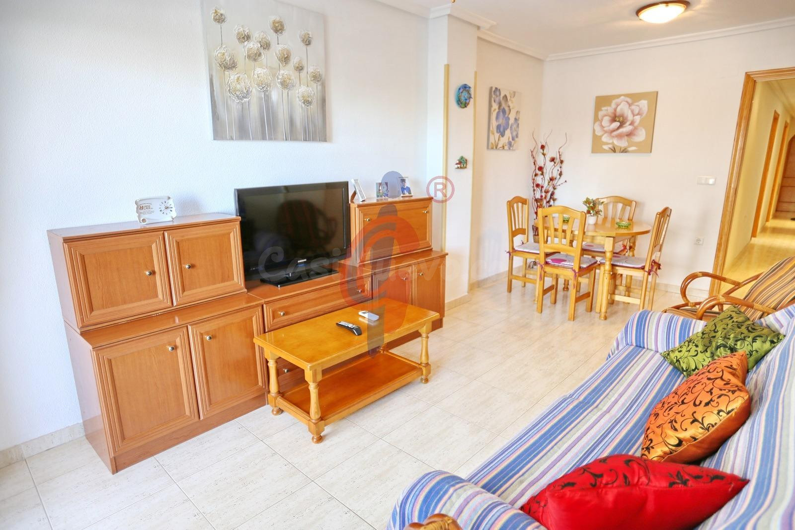 ¡Apartamento de dos dormitorios + dos baños + garaje + trast - foto 5
