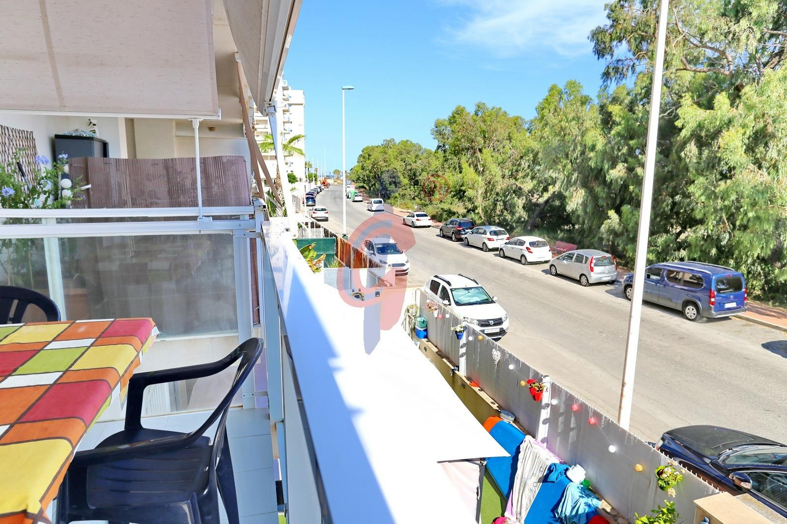 ¡Apartamento con vistas a la Pinada en el Puerto Deportivo! - foto 4
