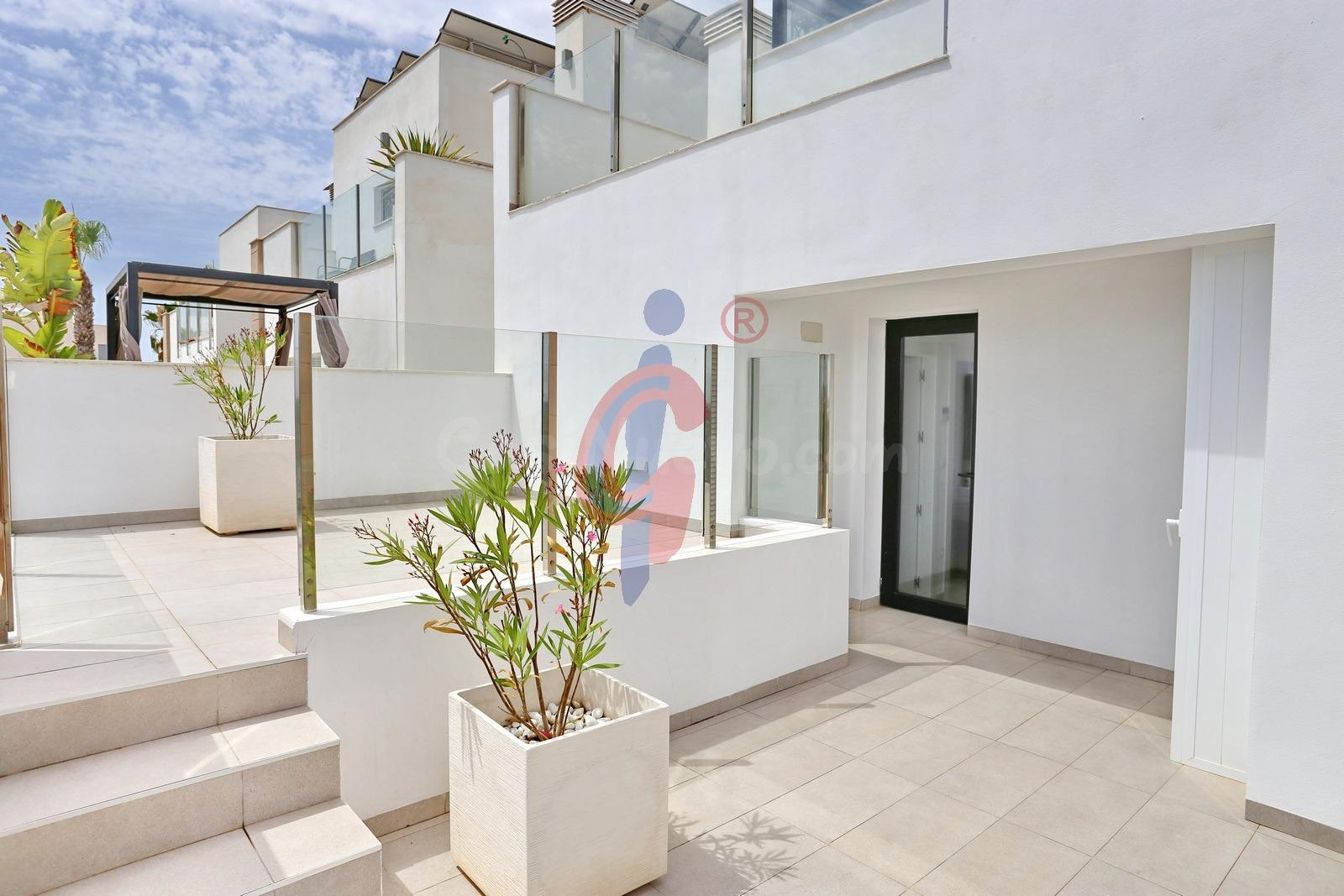 Villa moderna en Guardamar del Segura con piscina privada, j - foto 3