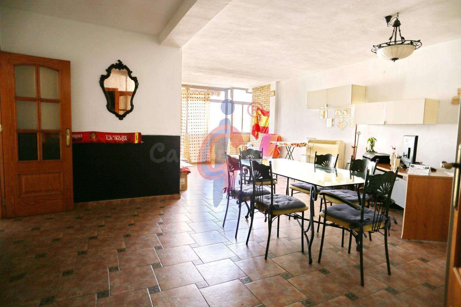 ¡Apartamento de cuatro dormitorios y garaje en venta para re - foto 5