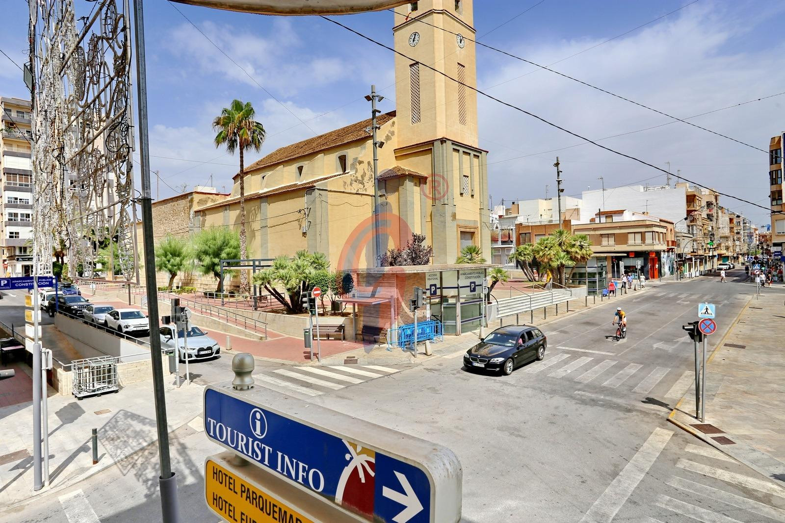 Local comercial en venta junto a la Plaza de la Constitución - foto 4