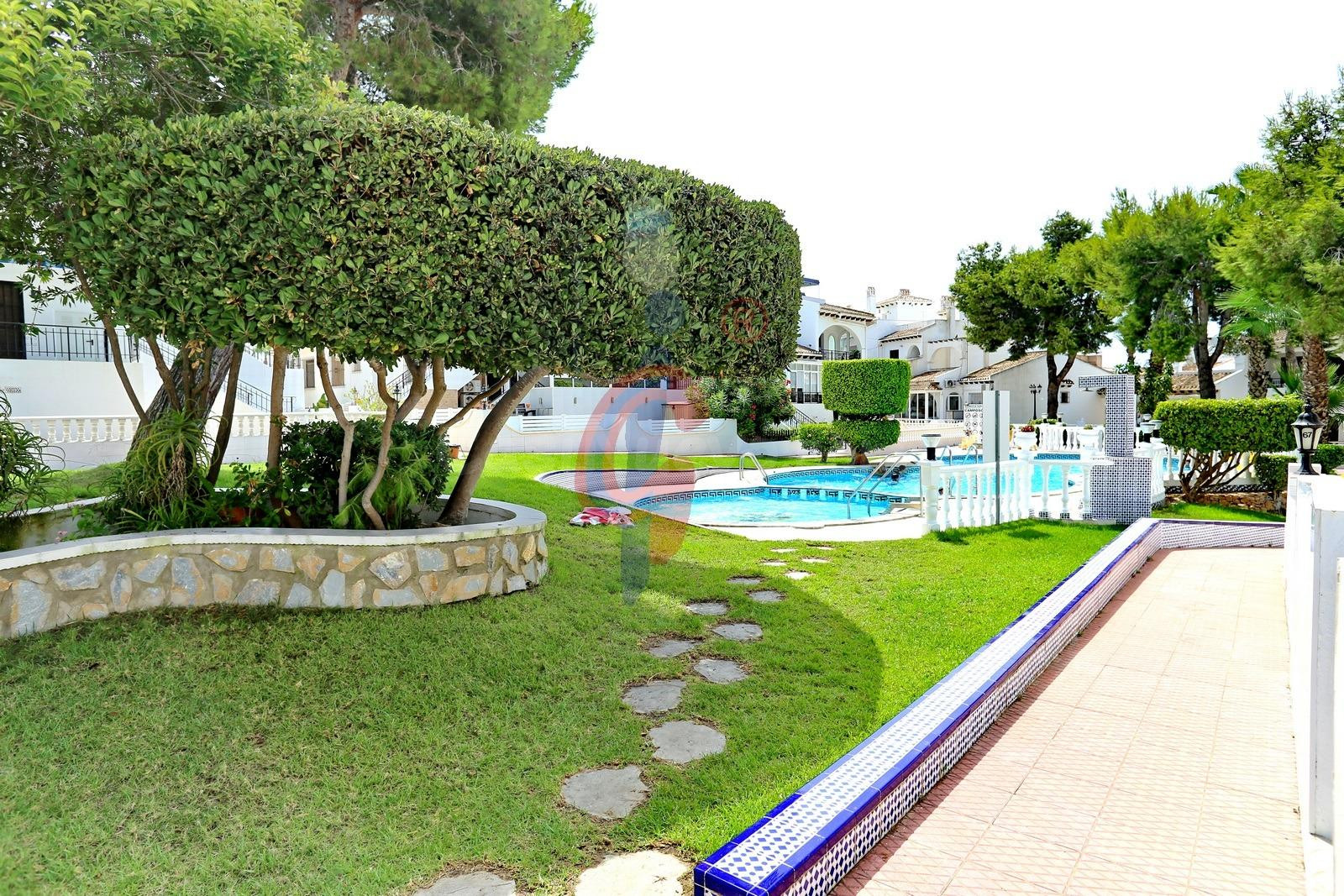 Bungalow adosado en venta en Aguas Nuevas, Torrevieja, Urban - foto 4