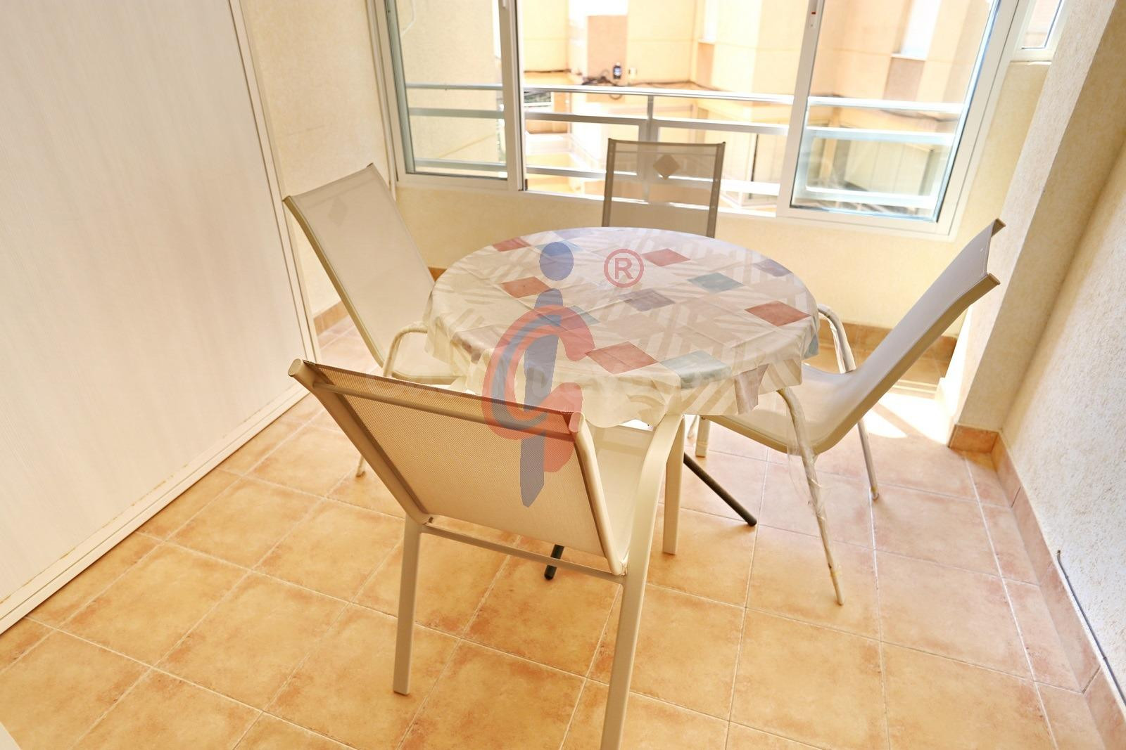 ¡Apartamento de dos dormitorios reformado en Avenida Cervant - foto 5