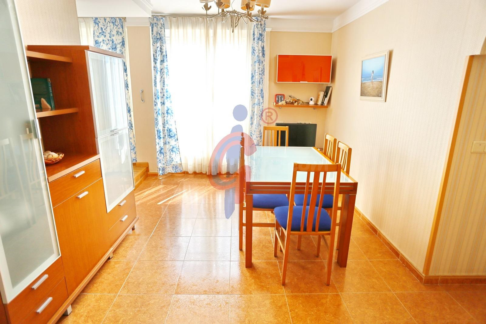Ático en alquiler anual en el Conjunto de apartamentos turís - foto 3