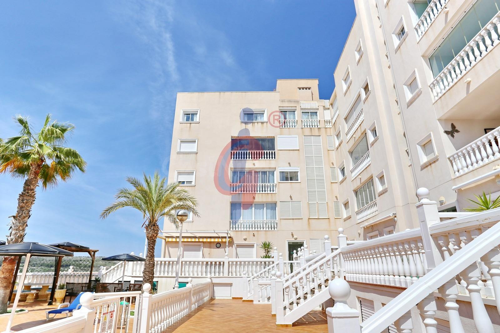 Ático en alquiler anual en el Conjunto de apartamentos turís - foto 4