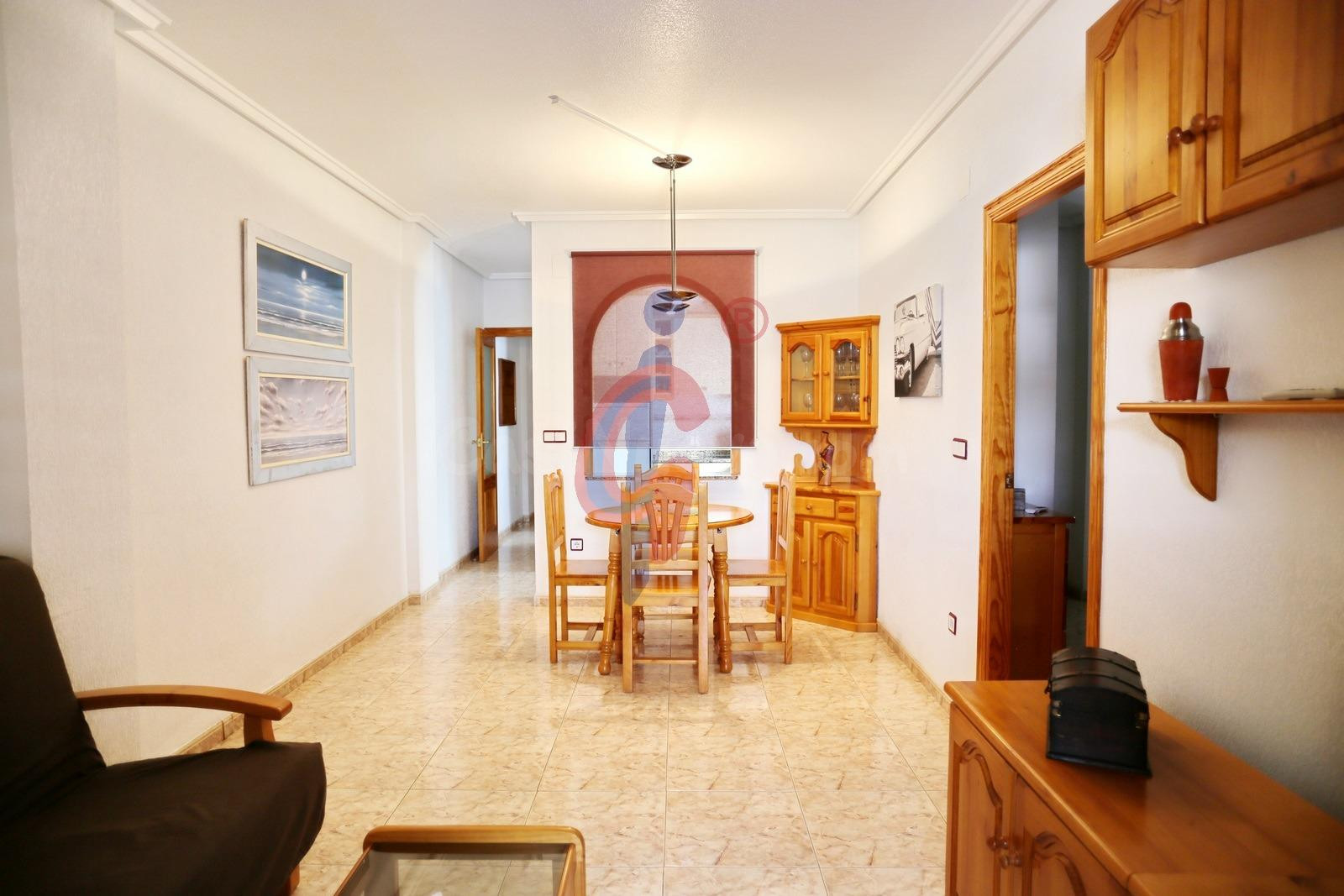 ¡Apartamento en alquiler anual en Plaza Porticada! Guardamar - foto 3