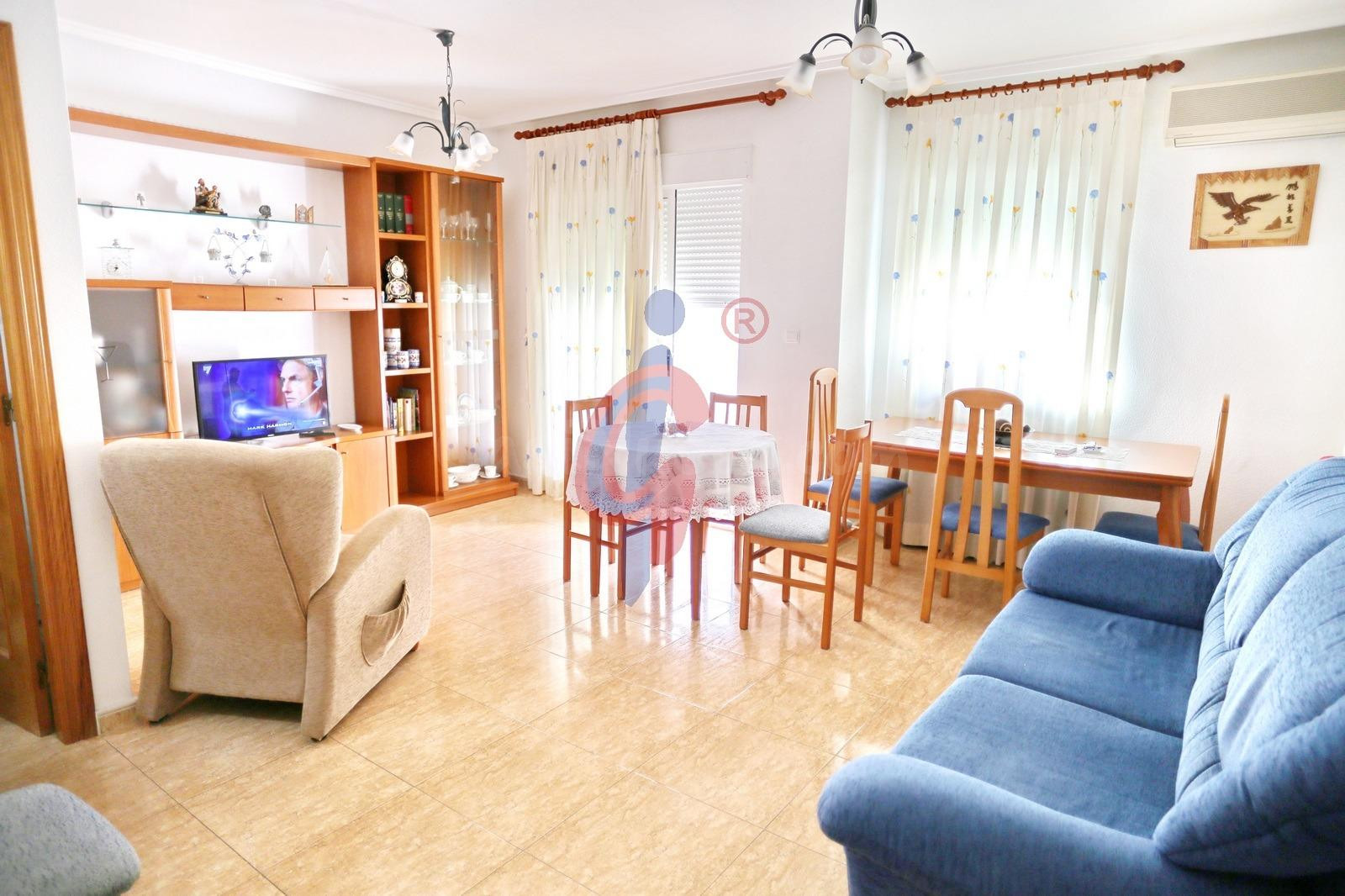 Acogedora vivienda de 2 dormitorios con terraza y ascensor e - foto 3