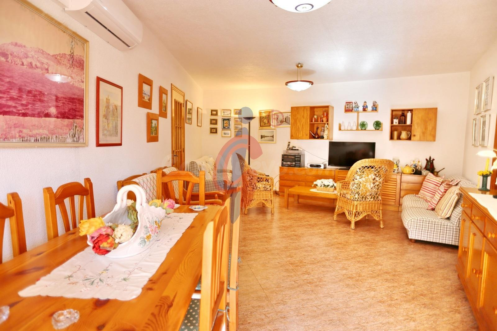 APARTAMENTO DE 3 DORMITORIOS CON VISTAS AL MAR A UN PASO DE  - foto 2