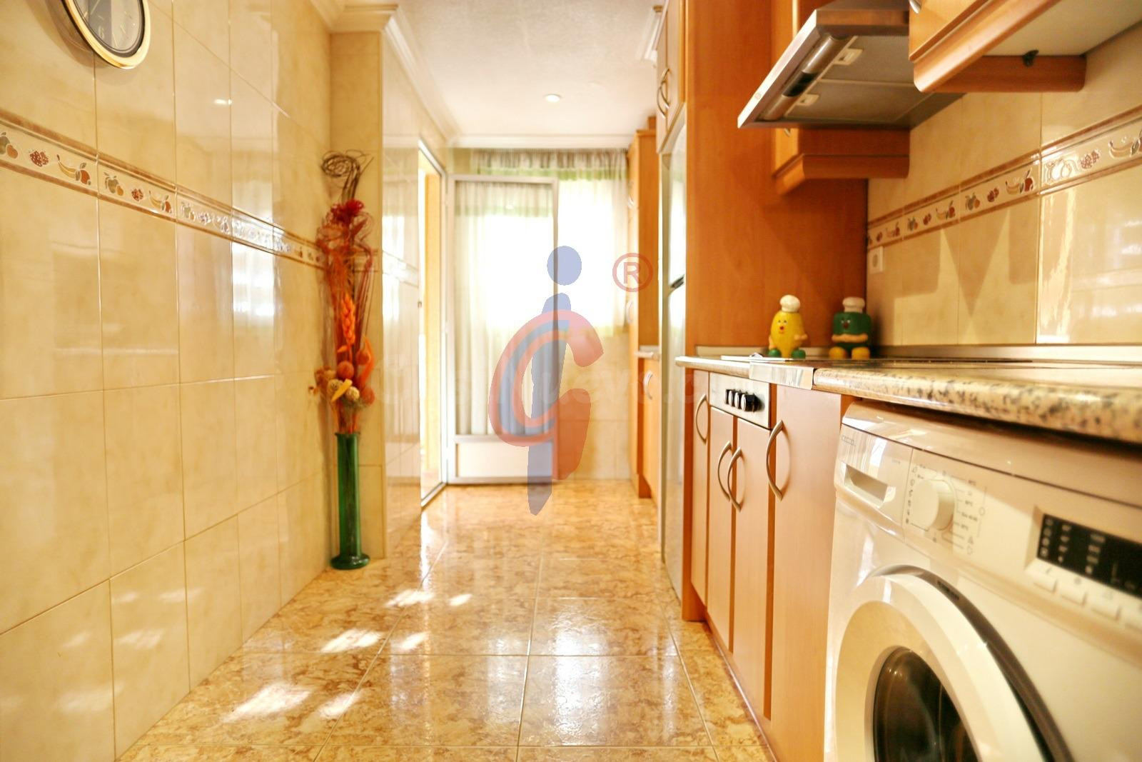 APARTAMENTO DE 3 DORMITORIOS CON VISTAS AL MAR A UN PASO DE  - foto 3