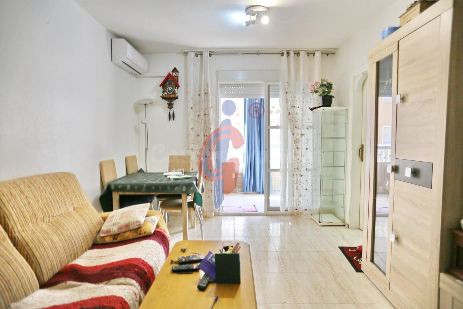 OPORTUNIDAD | Piso con orientación sur, terraza acristalada  - foto 4
