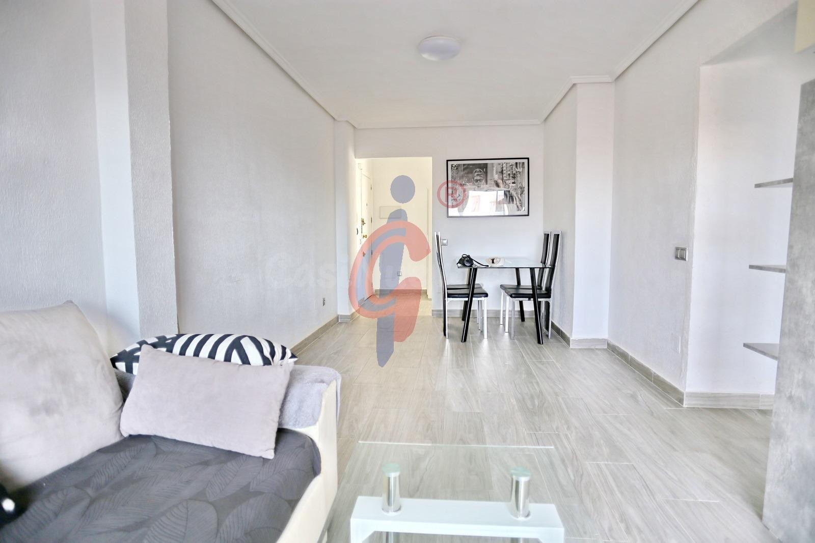Apartamento semireformado de 3 dormitorios en zona Mercadona - foto 4