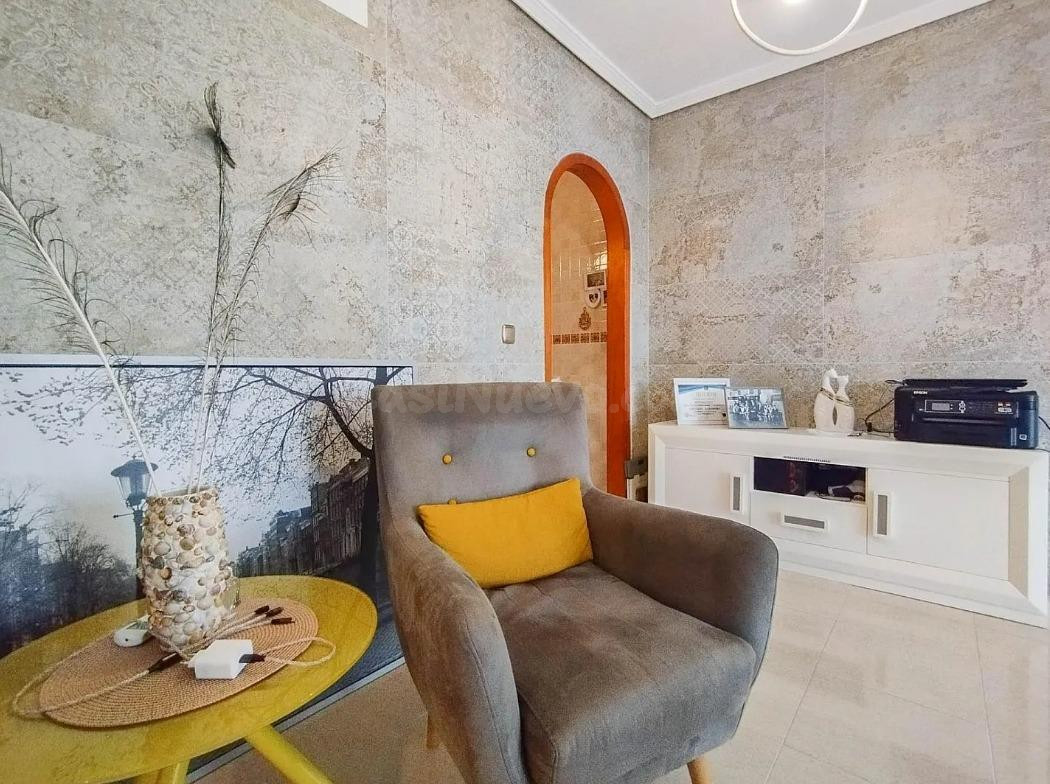 Apartamento de 2 dormitorios 1baño en Orihuela Costa (Alican - foto 4