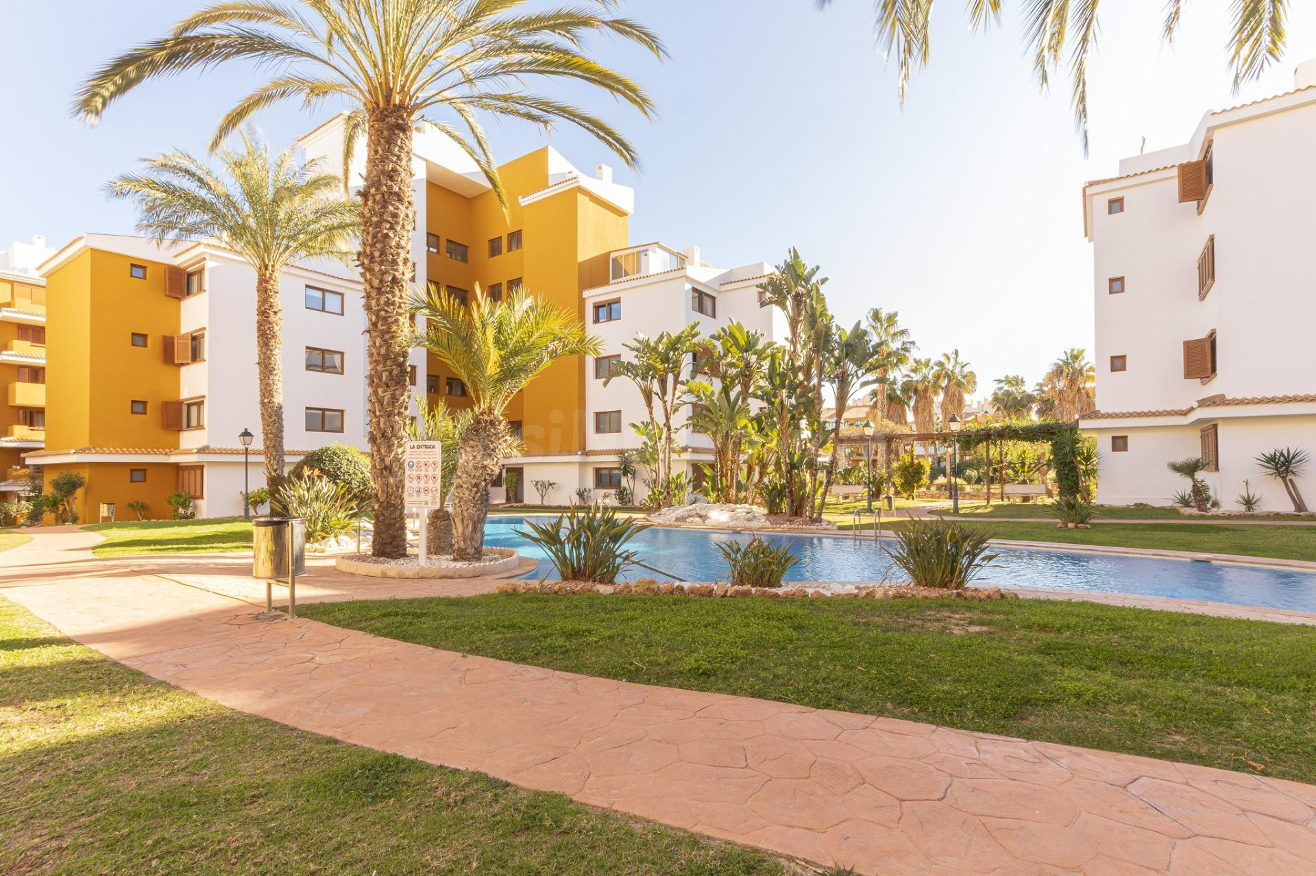 APARTAMENTO DE 2 DORMITORIOS Y 2 BAÑOS EN PUNTA PRIMA (ORIHU - foto 2