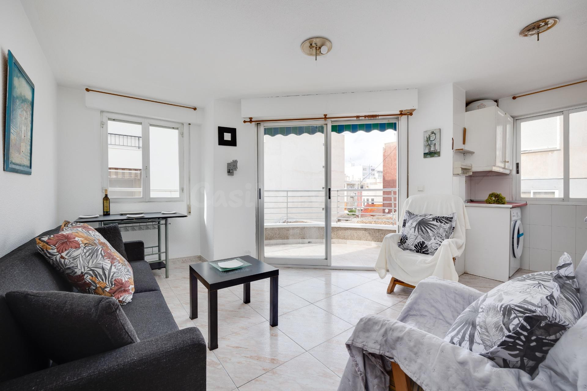 SE VENDE BONITO Y LUMINOSO APARTAMENTO !!!!!! PASEO MARITIMO - foto 5