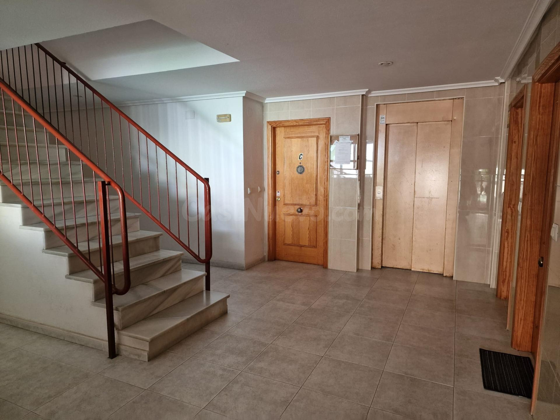 **APARTAMENTO 3 DORMITORIOS CON GARAJE CERRADO A 300 M DE PL - foto 2