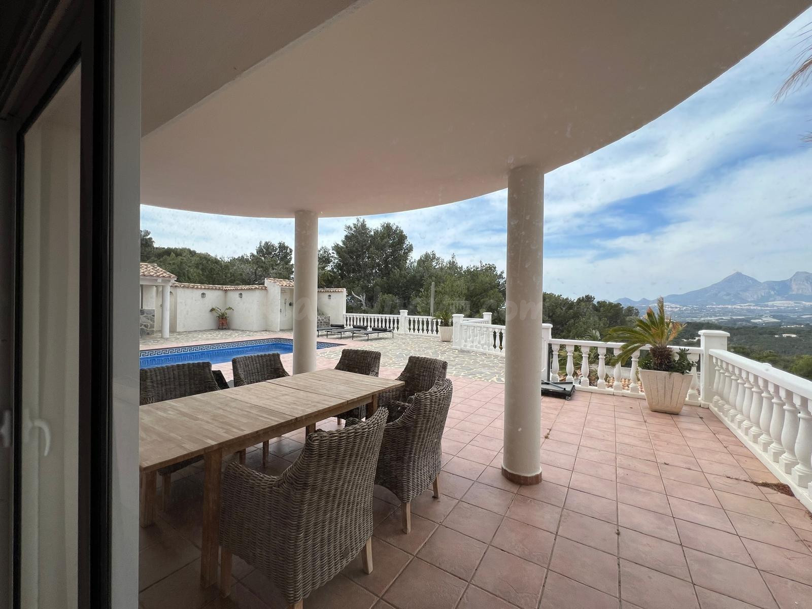 CHALET UNICO EN ALTEA ZONA DON CAYO - foto 4